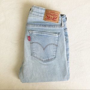 LEVIS 711 Light Wash Skinny Jeans